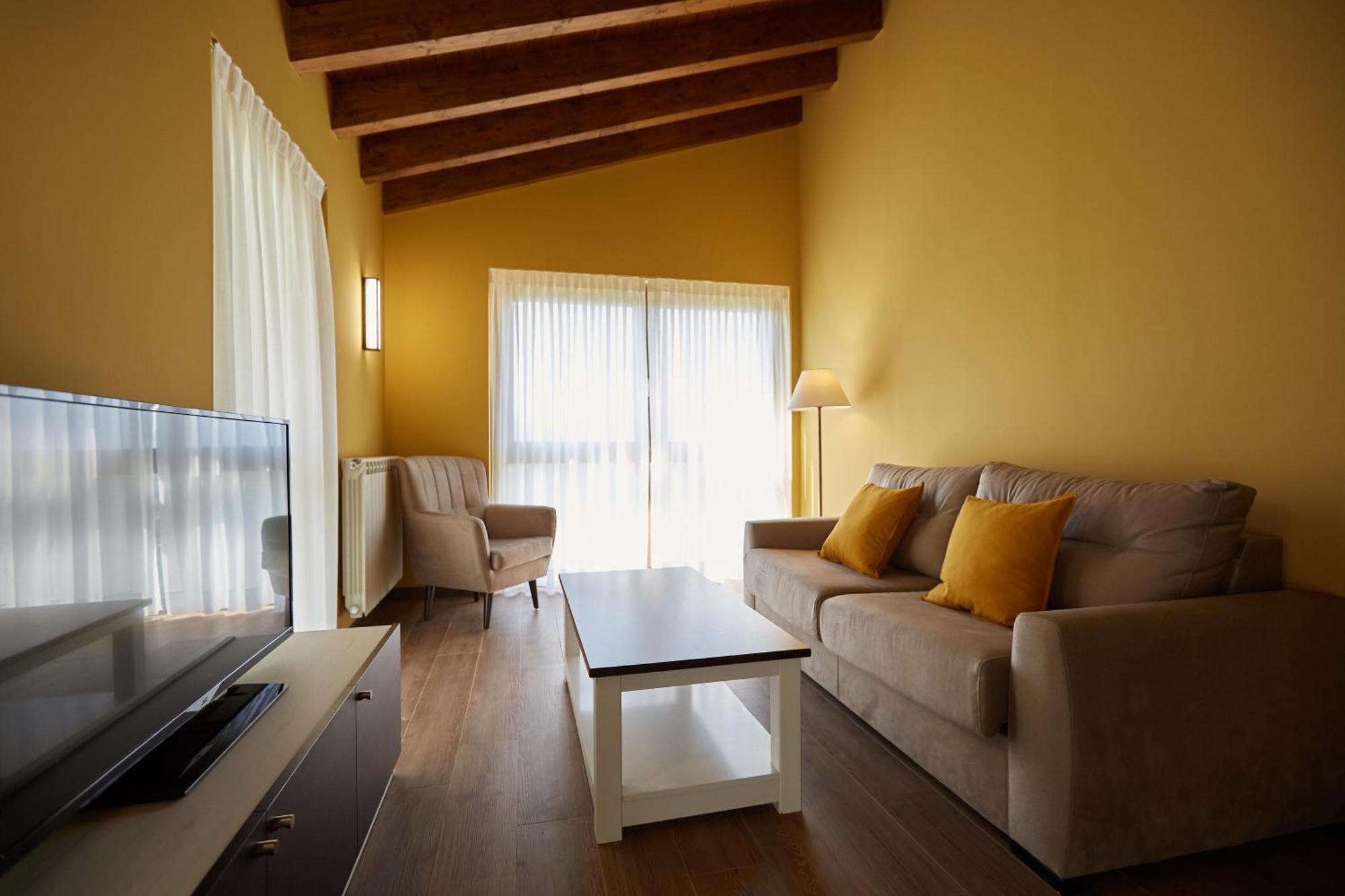 Apartamentos Rurales Casa La Piedra Collía Esterno foto