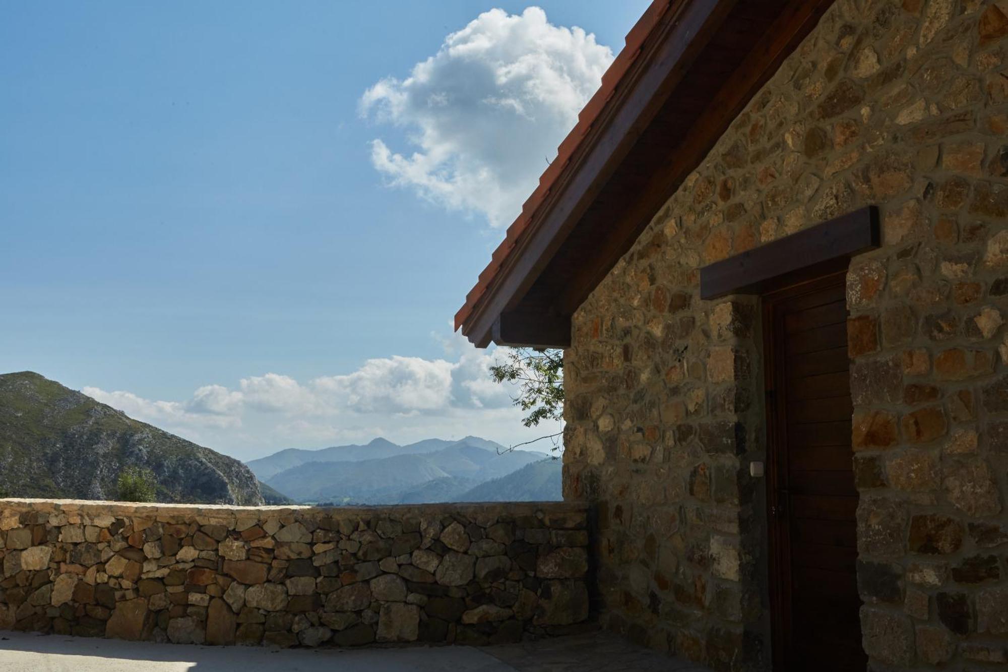 Apartamentos Rurales Casa La Piedra Collía Esterno foto