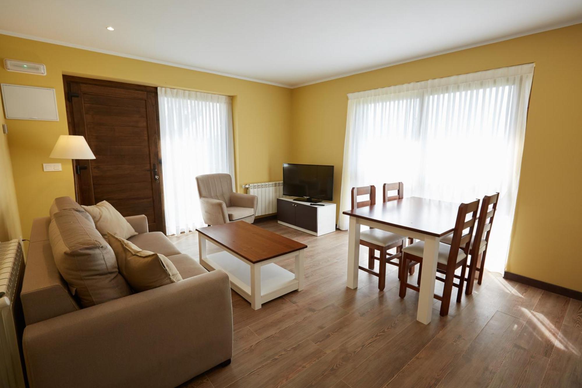 Apartamentos Rurales Casa La Piedra Collía Esterno foto